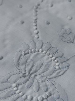 SÁBANA XL Y Almohada Bordado ajuar 210x280 NUEVO