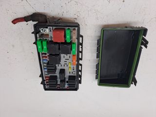 CAJA RELES / FUSIBLES OPEL CORSA D (8)