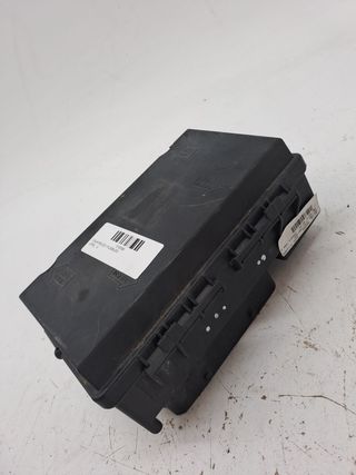 CAJA RELES / FUSIBLES OPEL CORSA D (8)