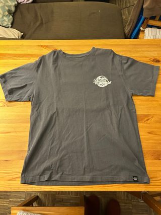 Camiseta gris oversize