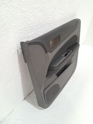 GUARNECIDO PUERTA DELANTERA DERECHA FORD FOCUS BERLINA (CAP)