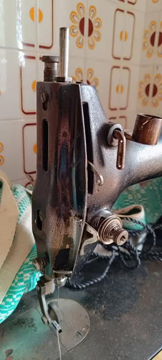 Máquina de coser antigua
