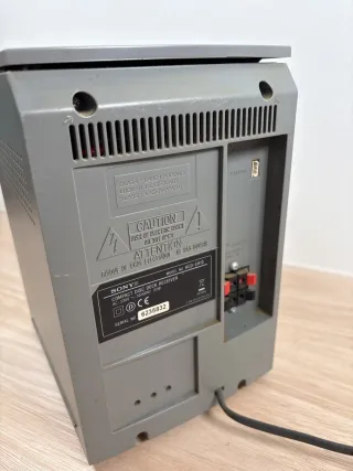 Minicadena Sony Radio/CD/Casette mod CMT-EH10