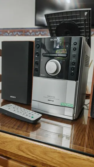 Minicadena Sony Radio/CD/Casette mod CMT-EH10