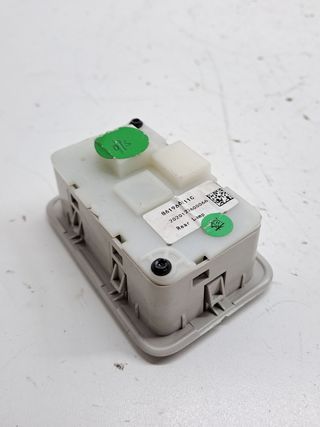 LUZ INTERIOR AIWAYS U5 (2)