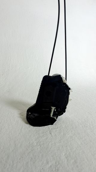 CERRADURA PUERTA TRASERA DERECHA TOYOTA YARIS (10)