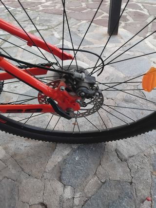 Bicicleta de Montaña Roja