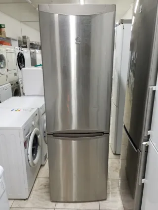 Nevera Balay Gris con 6 mes garantia