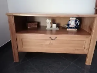 Mesa de TV de melamina  con cajón