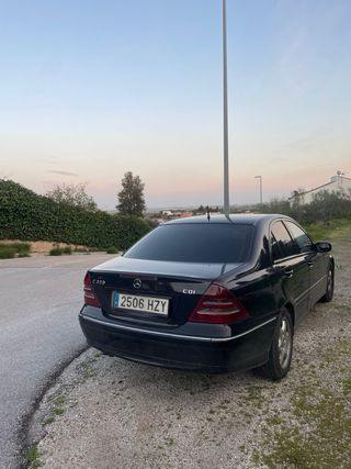 Mercedes-Benz Clase C 2004
