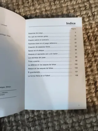 Libro antiguo de fútbol
