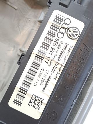 LUZ INTERIOR SEAT EXEO BERLINA (3R2)