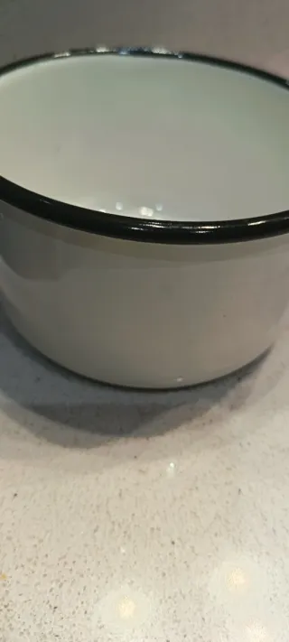 Taza antigua acero esmaltado