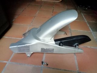 Guardabarros Trasero Honda CBR 600 F2 paso rueda