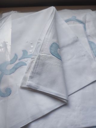 juego SÁBANA y ALMOHADA Ajuar Bordado 200x266