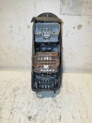 MANDO ELEVALUNAS DELANTERO IZQUIERDO RENAULT MEGANE II BERLI (4)