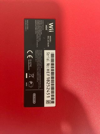 Nintendo Wii Mini Roja + Juego Mario Bros Wii