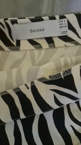 Falda Bershka estampado cebra