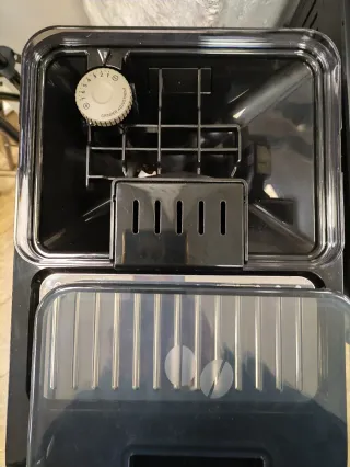 Cafetera De'Longhi Eletta Explore Negra