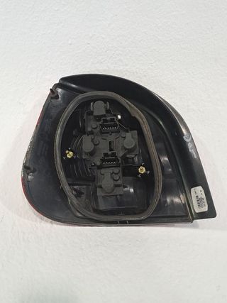 PILOTO TRASERO DERECHO RENAULT SCENIC (JA..) (2)