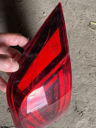 Piloto trasero izquierdoSeat Leon