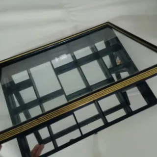 Vitrina de cristal y metal