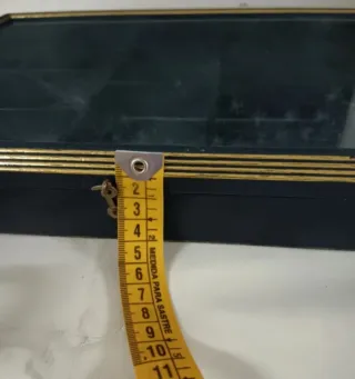 Vitrina de cristal y metal