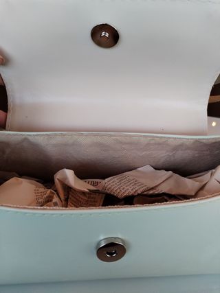 Bolsos de mano negro y azul