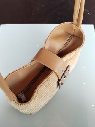 Bolsos de mano negro y azul