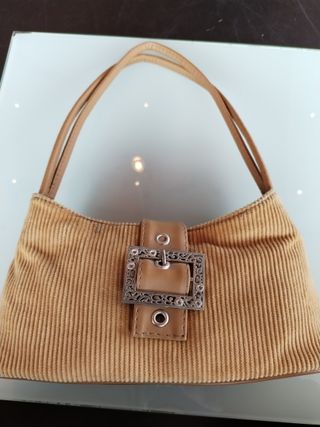 Bolsos de mano negro y azul