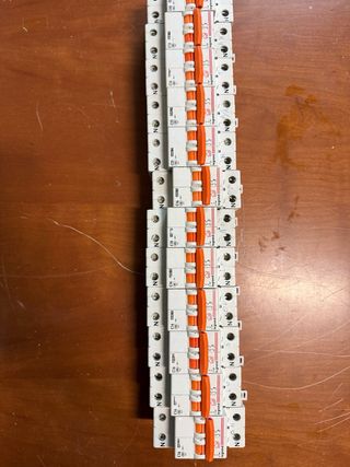 Conjunto Interruptores Magnetotérmicos Legrand