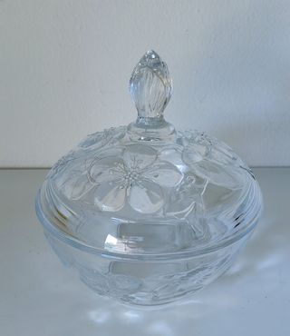 Bomboneira ou porta geleia antiga em cristal