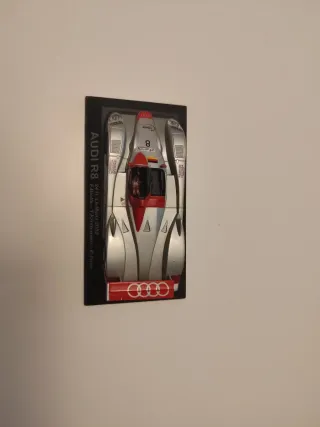 Coche Audi R8 Le Mans 2000 1:43