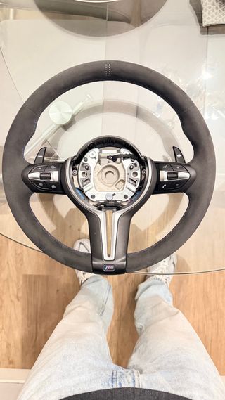 Volante Alcantara BMW M. Válido para f20 f30...
