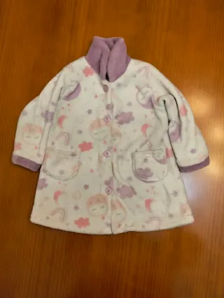 Lote 2 pijamas invierno y batín peques 18 meses