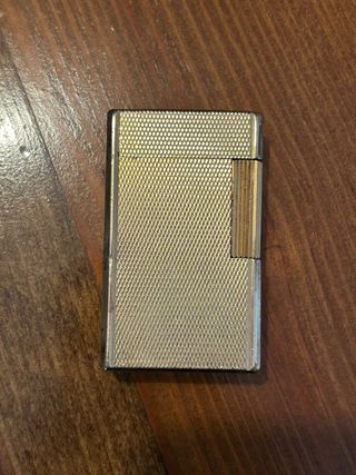 Mechero Dupont bañado en oro 24k