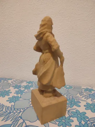 Figura Artesanía Nórdica Madera Handmade