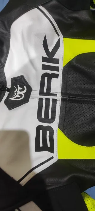 Mono de moto Berik piel