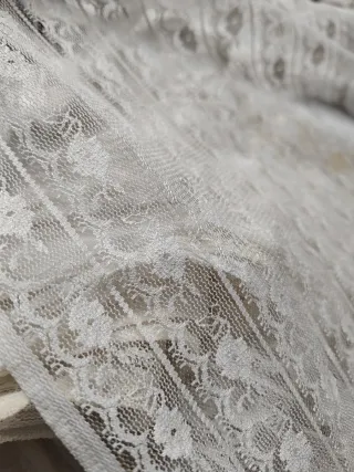 Lote de telas encaje beige y blanco