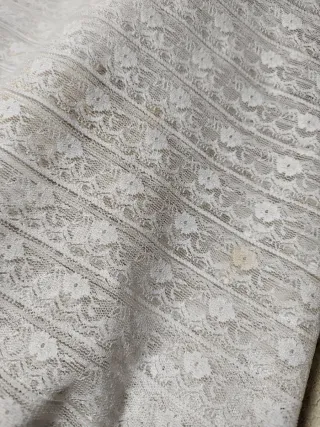 Lote de telas encaje beige y blanco