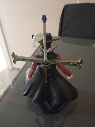 Figura Mihawk One Piece POP