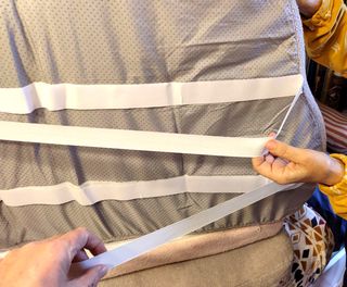 Cabecero acolchado en forma de nube gris/rosa