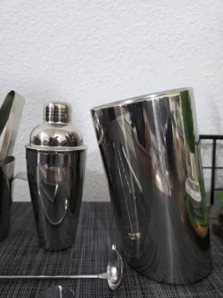 Set Coctelería: Coctelera, cubitera y Accesorios