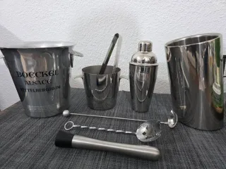 Set Coctelería: Coctelera, cubitera y Accesorios