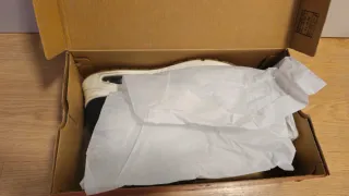 Zapatillas Skechers T38 Negras y Blancas