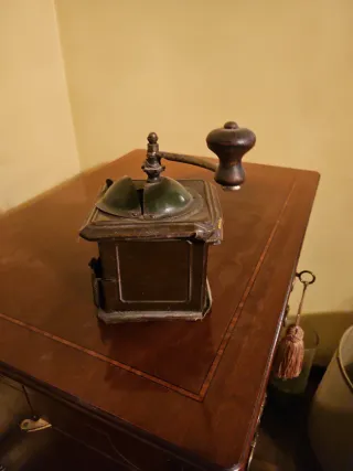 Molinillo de café antiguo ELMA