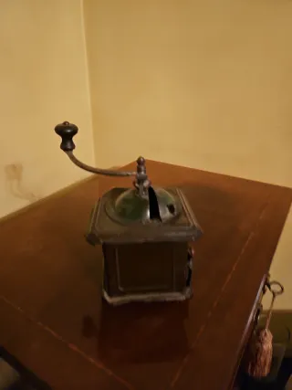 Molinillo de café antiguo ELMA