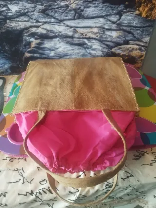 Bolso de rafia con flores