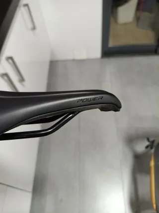 Sillín Specialized Power Comp 143mm