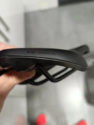 Sillín Specialized Power Comp 143mm